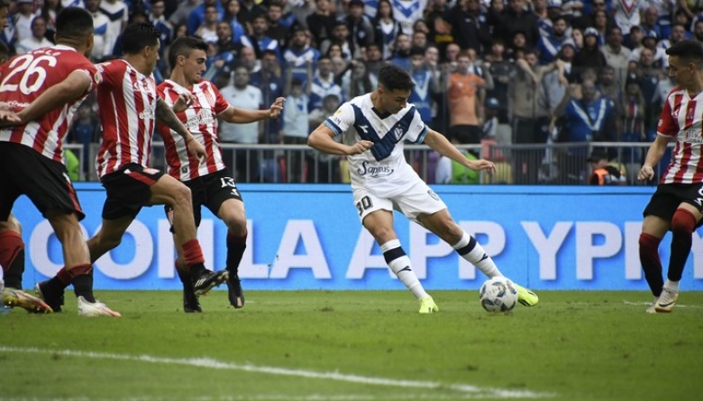 Estudiantes se consagró campeón de la Copa de la Liga al vencer a Vélez en los penales