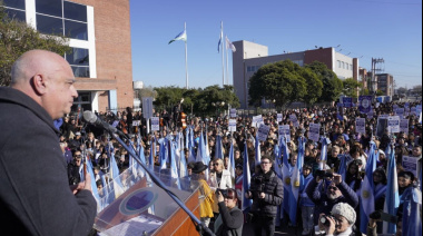 José C Paz: Miles de alumnos juraron lealtad a la Bandera Argentina