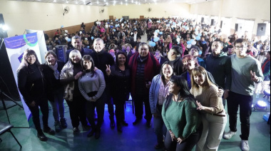 El intendente Mario Ishii encabezó el homenaje a los auxiliares de educación en su día