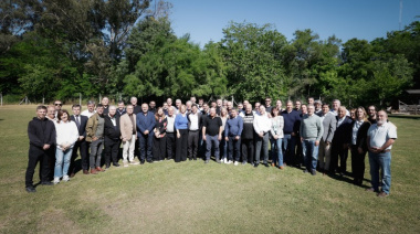 Los intendentes que salieron a respaldar a Axel Kicillof