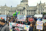 El Gobierno promulgó la Ley de Emergencia en Discapacidad pero suspendió su aplicación