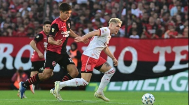 Estudiantes de La Plata derrotó a Newell´s en Rosario y logró su primera victoria