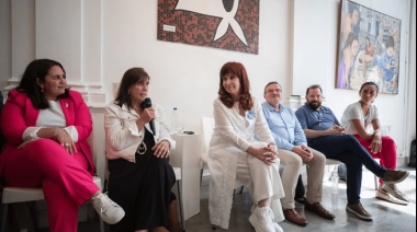 Cristina Kirchner recibió a una comitiva del PJ de Corrientes