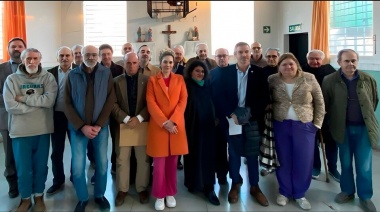 La foto de los diputados de LLA con genocidas en Ezeiza