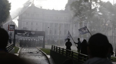 Marcha de jubilados: Represión desmedida, provocación y desmanes de las fuerzas de Bullrich