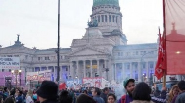 Jubilados, trabajadores del Garrahan, y estudiantes universitarios al Congreso
