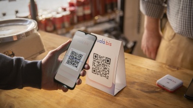 Por primera vez, los pagos con transferencia superan a las operaciones con débito: el fenómeno del QR