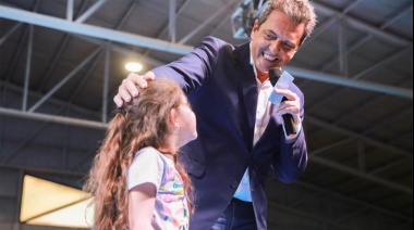 Massa: "Lo que nos obliga a la unidad nacional es el futuro de nuestros hijos"