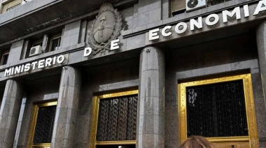 Caputo anunció que los municipios del conurbano no pueden cobrar impuestos dentro de las facturas
