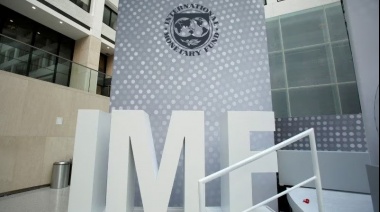El FMI dijo que continúa discutiendo con la Argentina "el fortalecimiento de reservas y la sostenibilidad fiscal"