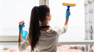 Préstamos para trabajadoras de casas particulares: dónde conviene obtenerlos y cómo invertirlo