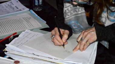 Firma de Escrituras para la vivienda de las familias paceñas