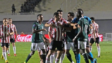 Estudiantes hizo valer la ventaja de la ida y le ganó a Goiás en Brasil para avanzar de fase