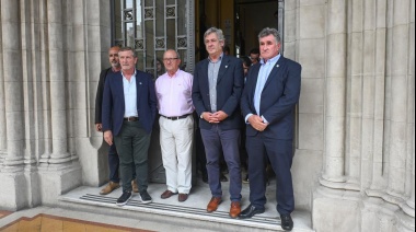 El Gobierno ratificó a la Mesa de Enlace su intención de subir retenciones