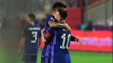 Argentina aumentó su dominio en Perú con un Messi en esplendor