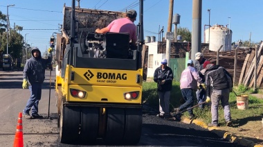 Continúan las obras de bacheo en José C Paz