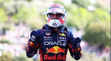 Max Verstappen hizo la pole en la clasificación del GP de Mónaco y Checo Pérez sufrió un choque