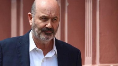 Sturzenegger criticó al gobernador bonaerense por no haber adherido al RIGI