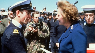 "Qué lamentable admirar a Thatcher, la que dio la orden de atacar al ARA General Belgrano"