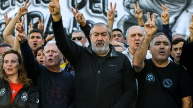 La CGT y organizaciones sociales marcharon por el centro porteño en contra de las políticas del gobierno de Javier Milei