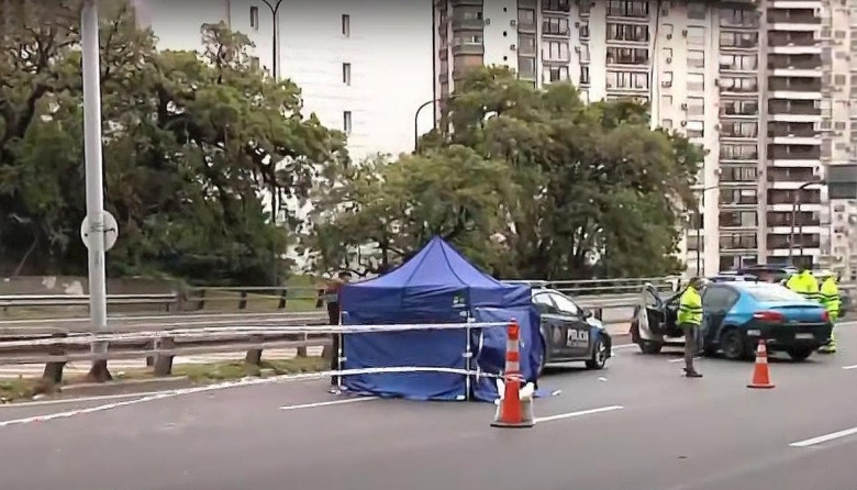 Un polista atropelló y mató a un peatón, se dio a la fuga y luego fue a ...