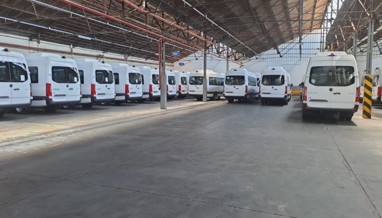 Tolosa Paz, denunció hoy que el Ministerio de Capital Humano también "tiene arrumbadas 50 camionetas 0 KM".