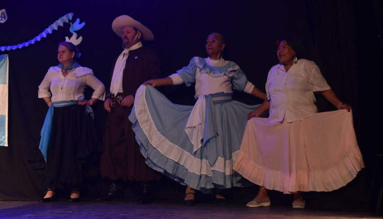 Festejo del día de la Independencia en el Teatro Municipal