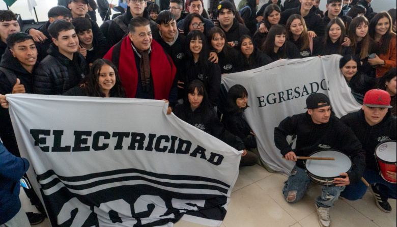 Intendente Ishii : “Cuando el Estado está presente, podemos ofrecer herramientas reales para el futuro. Hoy más que nunca, estudiar es una decisión estratégica.”