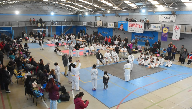 Torneo anual de karate Koryu ken Bu en José C Paz