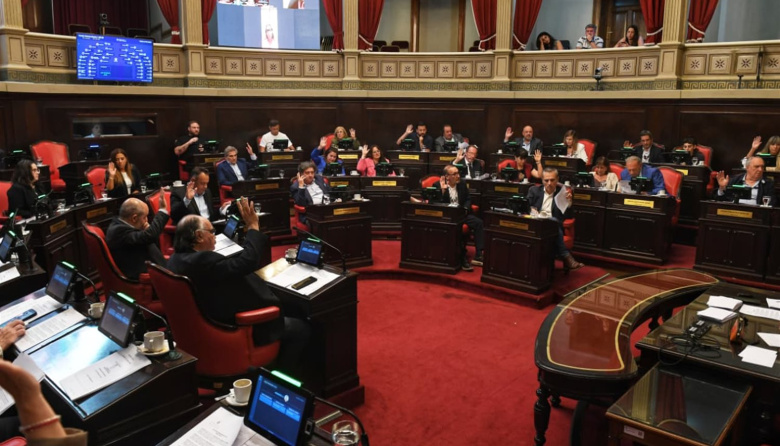 El Senado bonaerense aprobó la ley de financiamiento solicitada por el gobernador Axel Kicillof