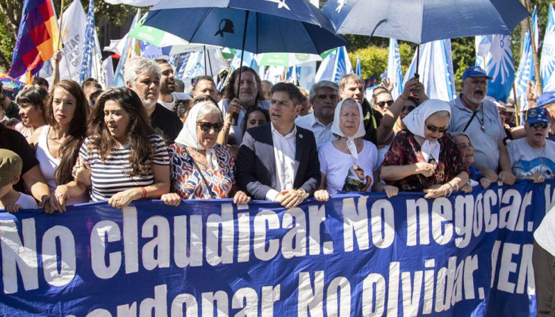 Kicillof participó de la ronda de las Madres en homenaje a Hebe de Bonafini
