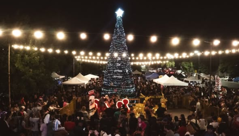 Se encendieron las luces de la Navidad en José C Paz