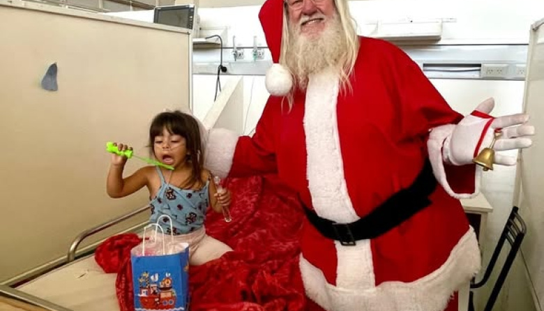 Papá Noel recorrió los Hospitales Municipales de José C Paz