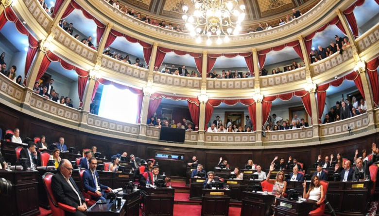 Senadores del kirchnerismo reclaman a Magario sesionar el 29 de diciembre