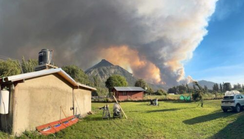 El gobernador Torres confirmó que el incendio fue intencional y que los responsables “van a terminar presos”