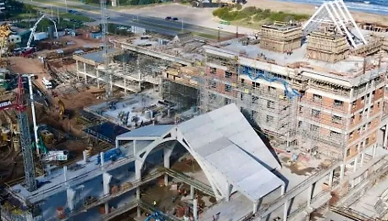 Obreros peruanos son “enjaulados” en obra Cipriani de CRIBA