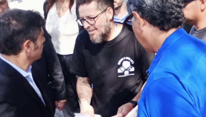 Kicillof estuvo con delegados del SUTNA por el cierre de Fate