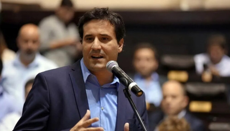 Docentes universitarios marplatenses iniciaron la expulsión del senador Maximiliano Abad del gremio ADUM