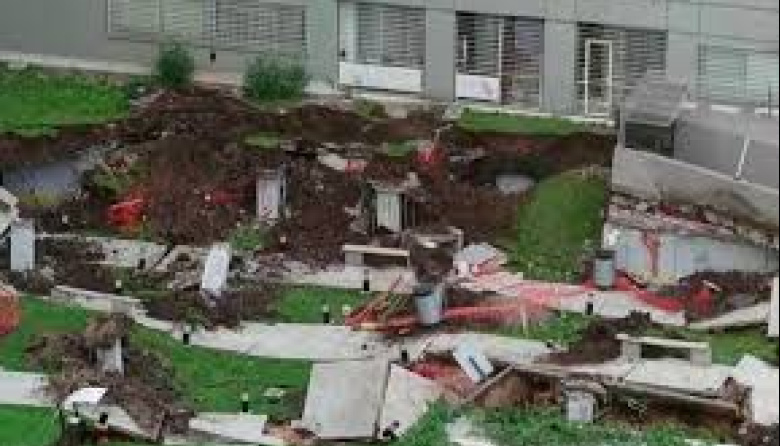 Se derrumbó un complejo de viviendas en Parque Patricios, son 300 familias afectadas