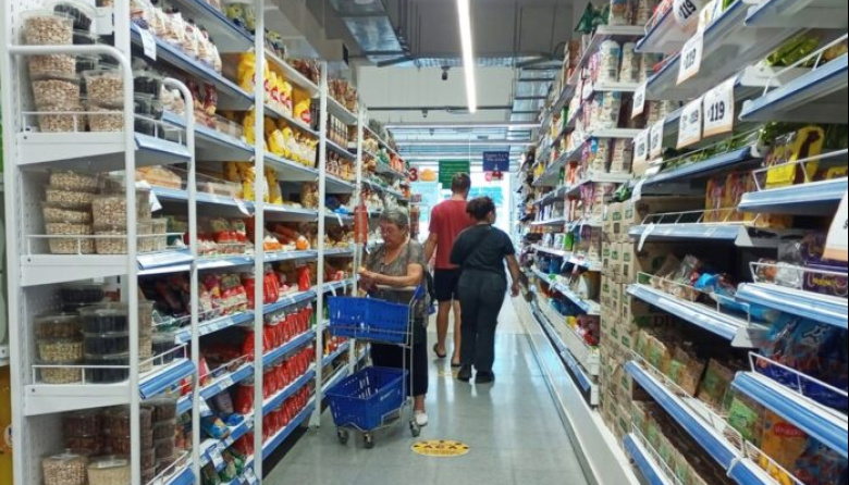 Una familia necesitó casi $1.500.000 en marzo para no ser pobre