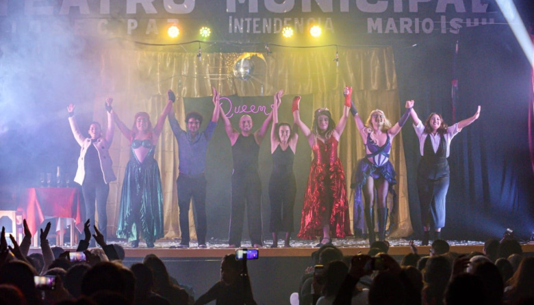 Lograda presentación de la obra "Reinas" a cargo del elenco del Teatro Municipal