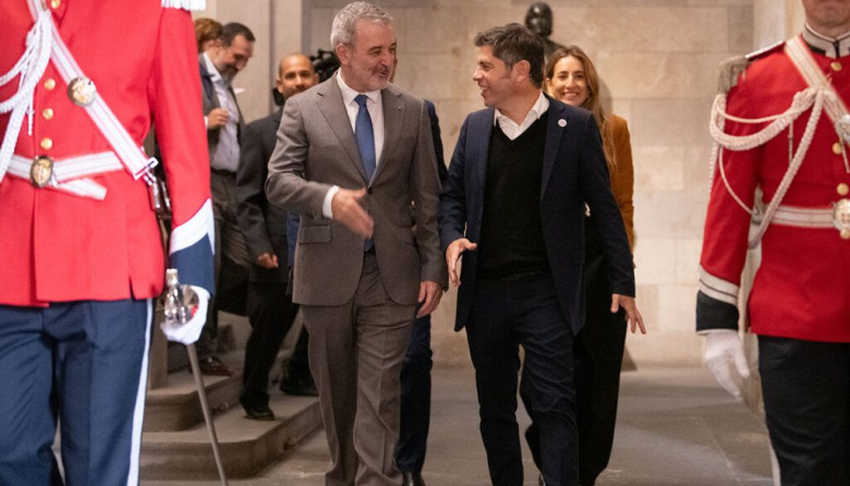 Quién solventó los viáticos y la estadía de Kicillof en España?