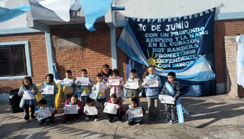 Primera promesa a la Bandera en los Jardines de José C Paz