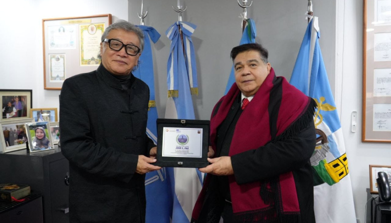 Ishii recibió al titular de la He University de China y anunció nueva tecnología para el Hospital Oftalmológico