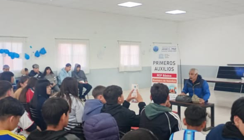 Talleres de RCP y Primeros auxilios en escuelas de José C Paz