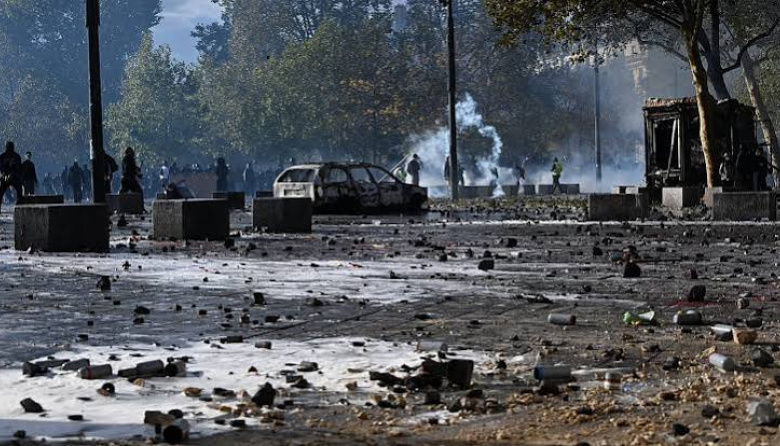 Una ola de protestas sacudió Francia por el costo de vida, los salarios y los recortes