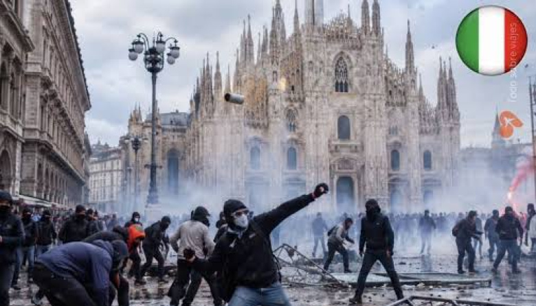 Miles de personas se manifiestan en las principales ciudades de Italia contra el encarecimiento de la vida