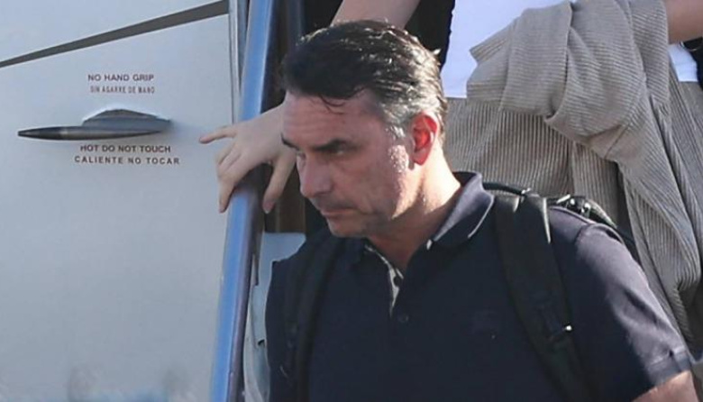 Denuncia penal por la colaboración argentina en la fuga de Flávio Bolsonaro