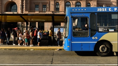 Paro de colectivos: qué línea interrumpió su servicio por un reclamo salarial