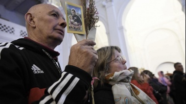 Miles de fieles en la celebración de San Cayetano, patrono "del pan y del trabajo"